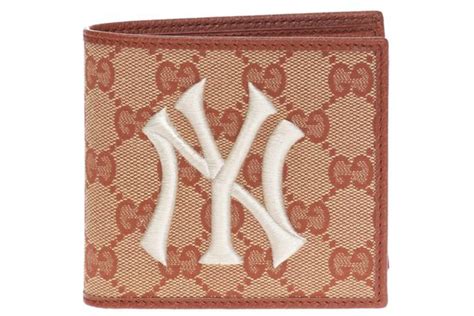 gucci yankees wallet|Gucci x MLB New York Yankees Patch GG Wallet Beige/Brick .